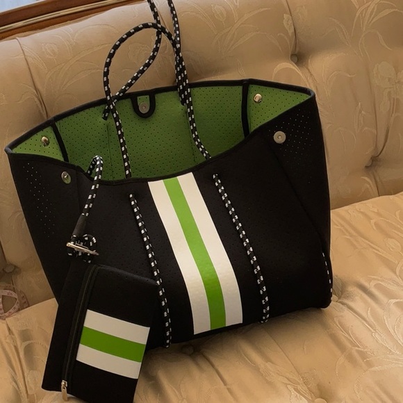 unbranded Handbags - NWOT neoprene tote